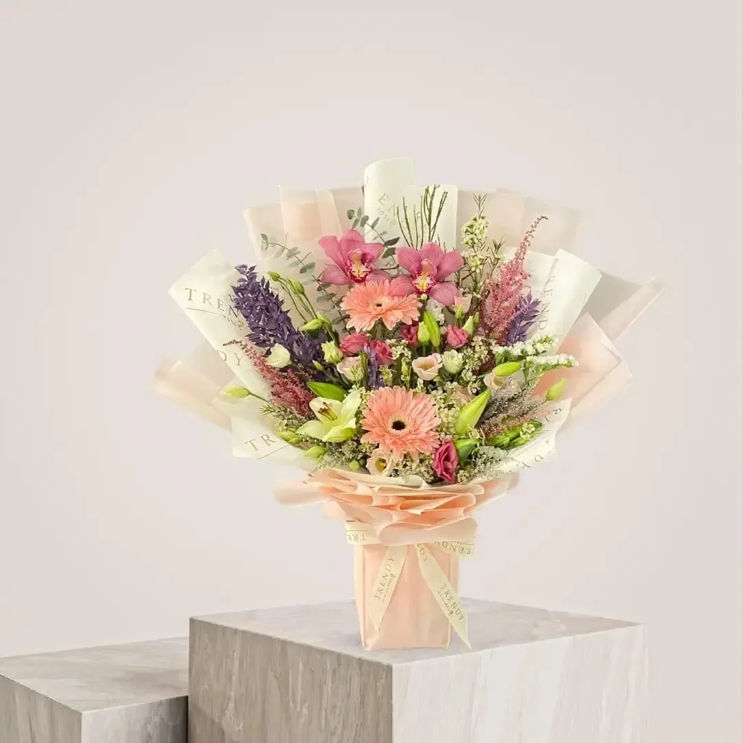 تنسيق مداخل استقبال الرياض — مدخل استقبال — ورد وإضاءة ناعمة — أعمال قمة الذوق في الرياض