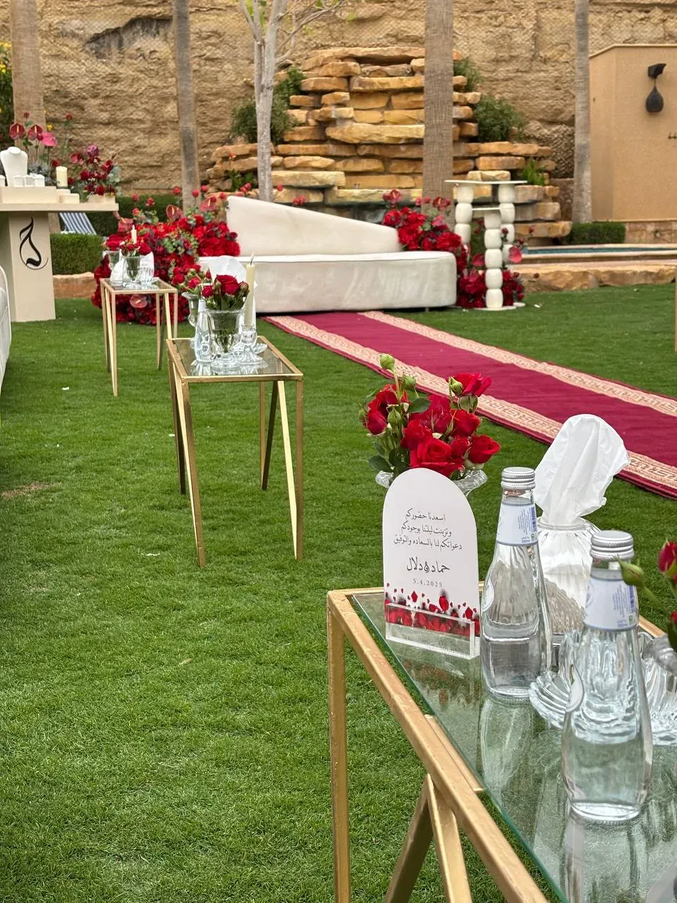 قهوجي صبابين حفلات الرياض — ضيافة عربية — طاولات طويلة ومسار تقديم